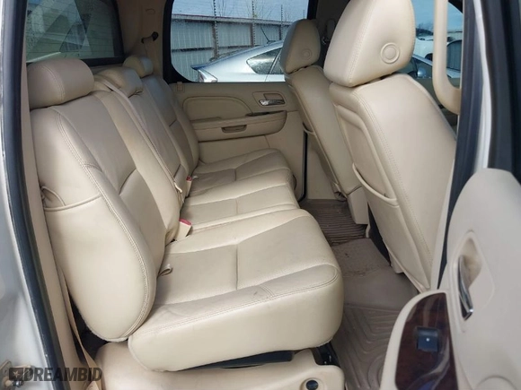 2008 Cadillac Escalade EXT with VIN 3GYFK62808G251001, listed as a IAAI auction lot 41597855 with 142563 miles. Bid and sale history available at carsss.com. Image 8.