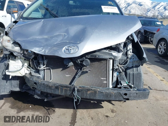 2012 Toyota Sienna LE AAS with VIN 5TDKK3DC1CS264239, listed as a IAAI auction lot 41839022 with 221,769 mi miles. Bid and sale history available at carsss.com. Image 6.