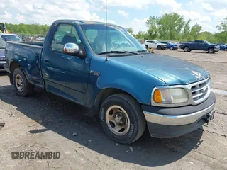 2001 Ford F-150 XL z VIN 2FTZF07261CA05467, wystawiony jako IAAI lot #42250217 z przebiegiem Nie podano mil oraz . Historia ofert i sprzedaży dostępna na DreamBid. Obrazek 1.