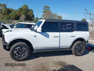 2024 Ford Bronco Outer Banks with VIN 1FMDE8BH6RLB35995, listed as a IAAI auction lot 41712075 with 3,733 mi miles. Bid and sale history available at carsss.com. Image 14.