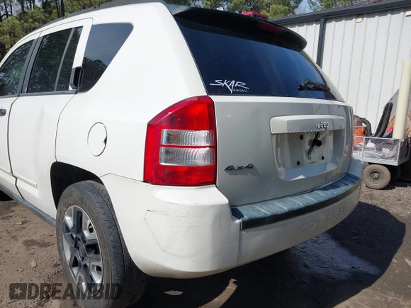 2008 Jeep Compass Sport with VIN 1J8FF47W98D584311, listed as a IAAI auction lot 41644836 with 213,271 mi miles and . Bid and sale history available at carsss.com. Image 6.