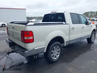 2006 Lincoln Mark LT with VIN 5LTPW18516FJ22601, listed as a IAAI auction lot 41819967 with 231,890 mi miles. Bid and sale history available at carsss.com. Image 4.