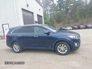 2016 Kia Sorento LX with VIN 5XYPGDA34GG054366, listed as a IAAI auction lot 42126008 with 218,148 mi miles. Bid and sale history available at carsss.com. Image 13.