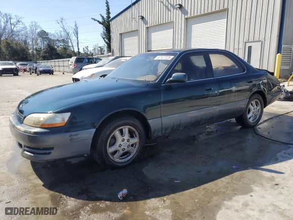 1995 Lexus ES 300 with VIN JT8GK13T1S0092130, listed as a Copart auction lot 47127225 with 214,323 mi miles and Salvage Title. Bid and sale history available at carsss.com. Image 1.