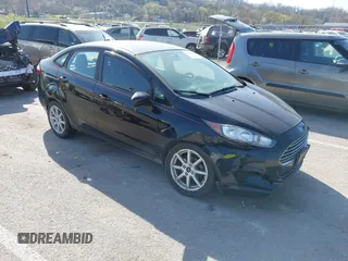 2018 Ford Fiesta SE z VIN 3FADP4BJ5JM133819, wystawiony jako IAAI lot #41884240 z przebiegiem 127 749 mil mil oraz . Historia ofert i sprzedaży dostępna na DreamBid. Obrazek 1.