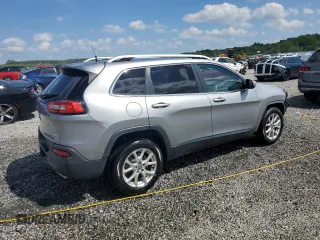 2016 Jeep Cherokee Latitude z VIN 1C4PJLCS9GW161125, wystawiony jako Copart lot #61339145 z przebiegiem 244 966 mil mil oraz Szkoda całkowita • Salvage title. Historia ofert i sprzedaży dostępna na DreamBid. Obrazek 3.