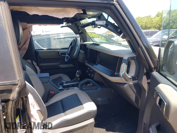 2023 Ford Bronco с VIN 1FMEE5DP6PLB86854, выставлен на аукционе IAAI как лот 42498438 с пробегом 9 225 миль миль и . История ставок и продаж доступна на DreamBid. Изображение 5.