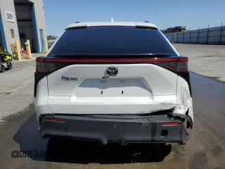 2023 Toyota bZ4X XLE z VIN JTMAAAAA6PA027254, wystawiony jako Copart lot #52069895 z przebiegiem 52 322 mil mil oraz Tytuł czysty. Historia ofert i sprzedaży dostępna na DreamBid. Obrazek 6.