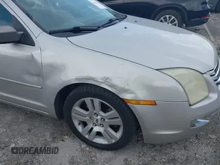 2008 Ford Fusion SEL with VIN 3FAHP08198R232299, listed as a IAAI auction lot 41932153 with 191,011 mi miles. Bid and sale history available at carsss.com. Image 12.