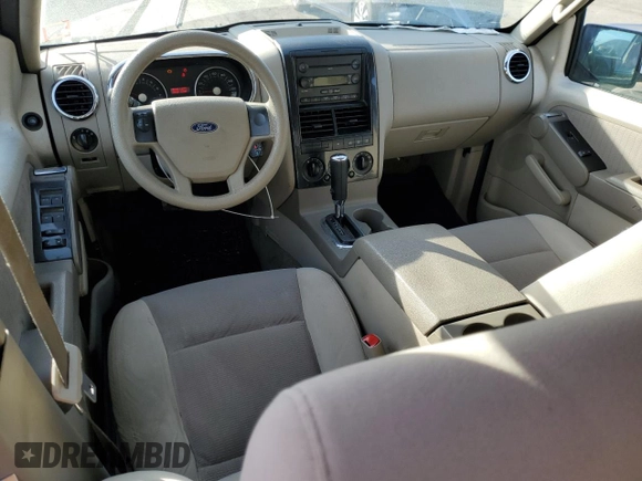 2007 Ford Explorer XLT z VIN 1FMEU73E87UB71524, wystawiony jako Copart lot #88809485 z przebiegiem 95 408 mil mil oraz Czysty tytuł • Clean title. Historia ofert i sprzedaży dostępna na DreamBid. Obrazek 8.