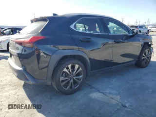2019 Lexus UX 200 z VIN JTHY3JBH7K2005768, wystawiony jako Copart lot #46180135 z przebiegiem 78 108 mil mil oraz Szkoda całkowita • Salvage title. Historia ofert i sprzedaży dostępna na DreamBid. Obrazek 3.