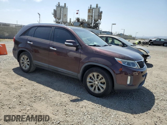 2015 Kia Sorento EX with VIN 5XYKU4A73FG659578, listed as a Copart auction lot 54596735 with 98,296 mi miles and Clean Title. Bid and sale history available at carsss.com. Image 4.