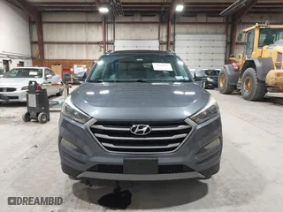 2018 Hyundai Tucson Value with VIN KM8J3CA22JU688957, listed as a IAAI auction lot 41868195 with 117,256 mi miles. Bid and sale history available at carsss.com. Image 12.