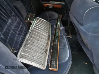 1991 Mercury Grand Marquis z VIN 2MECM75F1MX654700, wystawiony jako Copart lot #51007165 z przebiegiem 53 825 mil mil oraz Szkody całkowita. Historia ofert i sprzedaży dostępna na DreamBid. Obrazek 12.