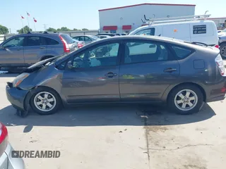 2008 Toyota Prius with VIN JTDKB20U883344493, listed as a IAAI auction lot 42002921 with 552,761 mi miles. Bid and sale history available at carsss.com. Image 14.