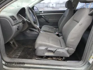 2008 Volkswagen Rabbit S z VIN WVWBA71K48W269223, wystawiony jako Copart lot #43084535 z przebiegiem 92 666 mil mil oraz Szkoda całkowita • Salvage title. Historia ofert i sprzedaży dostępna na DreamBid. Obrazek 7.