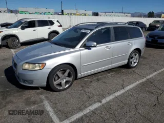 2008 Volvo V50 с VIN YV1MW390182379993, выставлен на аукционе Copart как лот 88505555 с пробегом 163 007 миль миль и Списание • Salvage title. История ставок и продаж доступна на DreamBid. Изображение 1.