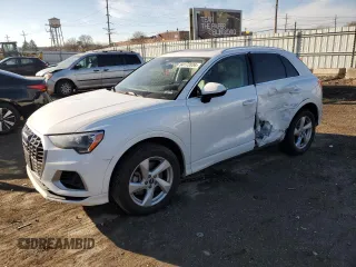 2021 Audi Q3 Premium z VIN WA1AUCF34M1097516, wystawiony jako Copart lot #84172834 z przebiegiem 82 444 mil mil oraz Szkoda całkowita • Salvage title. Historia ofert i sprzedaży dostępna na DreamBid. Obrazek 1.