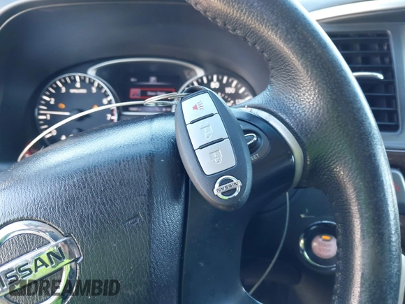 2016 Nissan Pathfinder S with VIN 5N1AR2MN6GC604779, listed as a IAAI auction lot 40990112 with 188,881 mi miles and . Bid and sale history available at DreamBid. Image 11.
