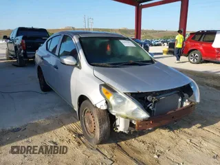 2016 Nissan Versa S with VIN 3N1CN7AP7GL834883, listed as a IAAI auction lot 41997804 with 110,754 mi miles. Bid and sale history available at carsss.com. Image 1.