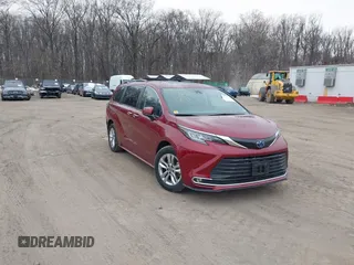 2022 Toyota Sienna XLE z VIN 5TDJRKEC5NS117585, wystawiony jako IAAI lot #40976798 z przebiegiem 71 263 mil mil oraz . Historia ofert i sprzedaży dostępna na DreamBid. Obrazek 1.