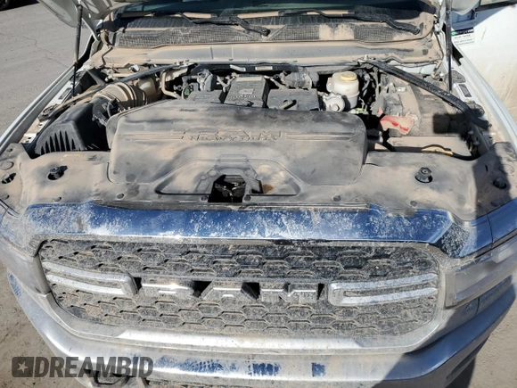 2024 Ram 2500 Big Horn z VIN 3C6UR5JL3RG337551, wystawiony jako Copart lot #47143015 z przebiegiem 12 473 mil mil oraz Czysty tytuł • Clean title. Historia ofert i sprzedaży dostępna na DreamBid. Obrazek 11.