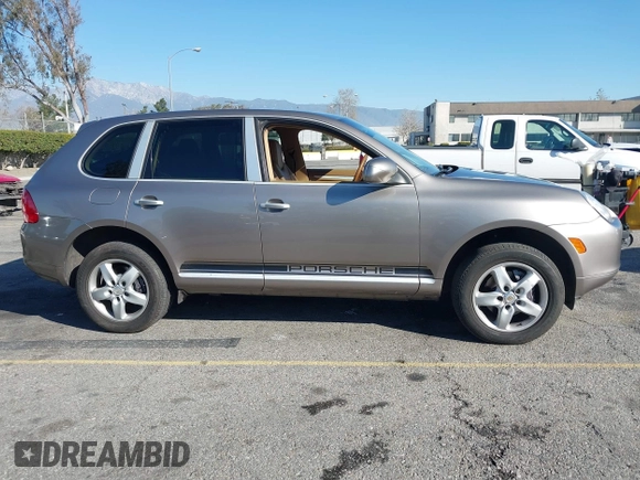 2005 Porsche Cayenne with VIN WP1AA29P35LA25539, listed as a IAAI auction lot 41653826 with 162,439 mi miles. Bid and sale history available at carsss.com. Image 14.