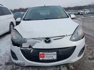 2013 Mazda 2 Sport with VIN JM1DE1KY7D0166470, listed as a IAAI auction lot 41519712 with 117,845 mi miles. Bid and sale history available at carsss.com. Image 12.