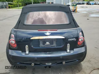 2007 MINI Convertible S with VIN WMWRH33597TJ43818, listed as a Copart auction lot 64623075 with 104,889 mi miles and Clean title. Bid and sale history available at DreamBid. Image 6.