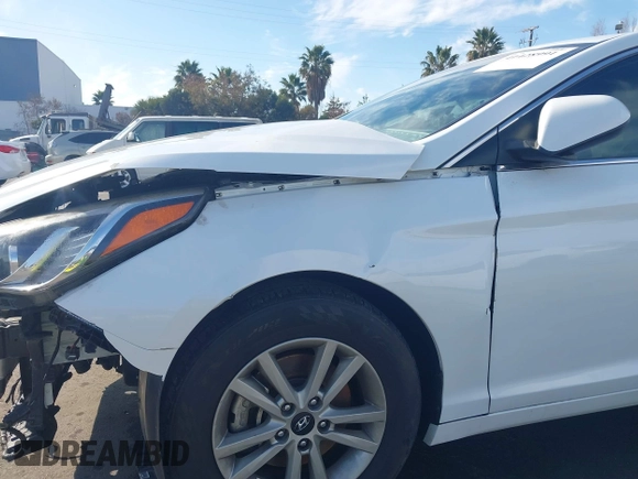 2015 Hyundai Sonata SE with VIN 5NPE24AFXFH083023, listed as a IAAI auction lot 41428991 with 55,288 mi miles and . Bid and sale history available at DreamBid. Image 14.