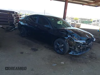 2023 Hyundai Elantra SEL z VIN KMHLM4AGXPU465551, wystawiony jako IAAI lot #42139190 z przebiegiem 67 642 mil mil oraz . Historia ofert i sprzedaży dostępna na DreamBid. Obrazek 1.