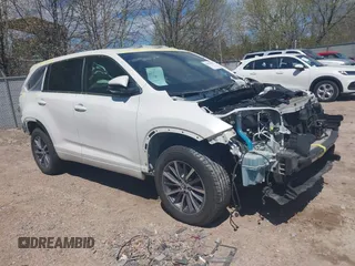 2017 Toyota Highlander XLE with VIN 5TDJZRFH9HS387099, listed as a IAAI auction lot 42194200 with 125,097 mi miles and . Bid and sale history available at DreamBid. Image 1.