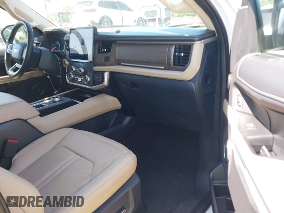 2024 Ford Expedition Limited with VIN 1FMJU1K85REA10326, listed as a IAAI auction lot 42039369 with 2,006 mi miles. Bid and sale history available at carsss.com. Image 5.