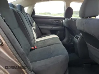 2015 Nissan Altima 2.5 with VIN 1N4AL3AP1FC474805, listed as a Copart auction lot 61560655 with 176,440 mi miles and Salvage title. Bid and sale history available at DreamBid. Image 10.