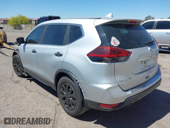 2020 Nissan Rogue S z VIN 5N1AT2MT9LC754458, wystawiony jako IAAI lot #42091440 z przebiegiem 102 338 mil mil oraz . Historia ofert i sprzedaży dostępna na DreamBid. Obrazek 3.