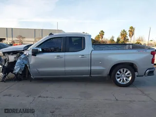 2019 Chevrolet Silverado 1500 LT with VIN 1GCRYDEDXKZ272945, listed as a IAAI auction lot 41225816 with 95,088 mi miles. Bid and sale history available at carsss.com. Image 15.