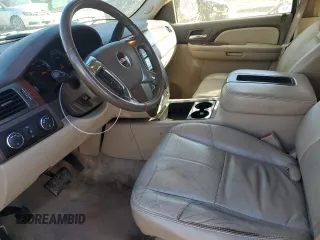 2007 GMC Yukon SLE with VIN 1GKFK13017J148978, listed as a Copart auction lot 89213835 with 192,769 mi miles and Salvage Title. Bid and sale history available at carsss.com. Image 7.