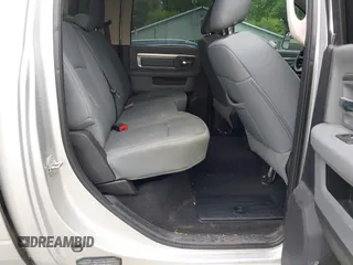 2013 Ram 2500 SLT z VIN 3C6UR5JL9DG571444, wystawiony jako IAAI lot #42210589 z przebiegiem 143 029 mil mil oraz . Historia ofert i sprzedaży dostępna na DreamBid. Obrazek 8.