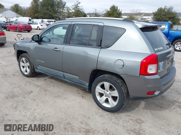 2011 Jeep Compass with VIN 1J4NF1FB1BD251618, listed as a IAAI auction lot 41633368 with 125,326 mi miles. Bid and sale history available at carsss.com. Image 3.