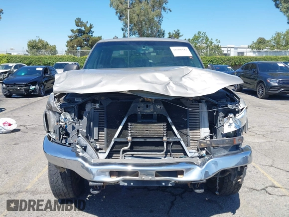 2003 GMC Sierra 2500HD SLT with VIN 1GTHK231X3F243264, listed as a IAAI auction lot 42606442 with 166,770 mi miles and . Bid and sale history available at DreamBid. Image 12.