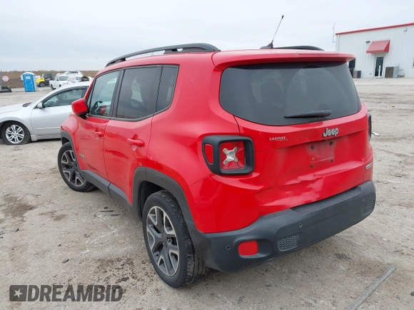 2017 Jeep Renegade Latitude with VIN ZACCJABB1HPG28699, listed as a IAAI auction lot 41640513 with 181,946 mi miles. Bid and sale history available at carsss.com. Image 3.