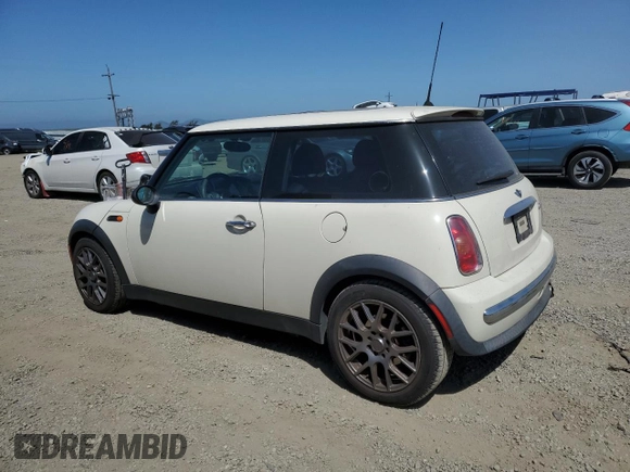 2003 MINI Hardtop с VIN WMWRC33453TJ52080, выставлен на аукционе Copart как лот 53992385 с пробегом 60 622 миль миль и Чистый • Clean title. История ставок и продаж доступна на DreamBid. Изображение 2.