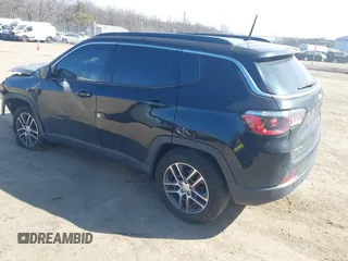 2018 Jeep Compass Altitude with VIN 3C4NJDBB2JT418914, listed as a IAAI auction lot 41759891 with 137,643 mi miles and . Bid and sale history available at carsss.com. Image 3.