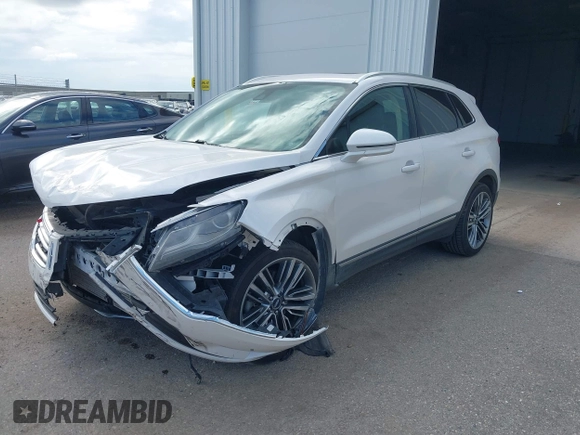 2016 Lincoln MKC Reserve with VIN 5LMTJ3DH1GUJ12829, listed as a IAAI auction lot 42370899 with 123,980 mi miles and . Bid and sale history available at DreamBid. Image 2.