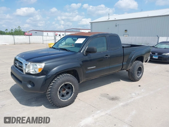 2005 Toyota Tacoma with VIN 5TEUX42N15Z027745, listed as a IAAI auction lot 42527295 with 302,892 mi miles and . Bid and sale history available at DreamBid. Image 17.