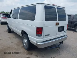 2006 Ford Econoline Passenger XL with VIN 1FBNE31L16DA61915, listed as a IAAI auction lot 42114511 with 226,130 mi miles. Bid and sale history available at carsss.com. Image 3.
