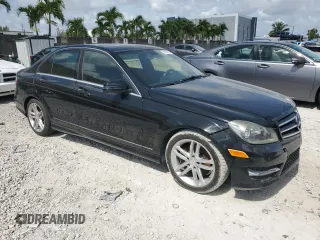 2014 Mercedes-Benz C 250 Sport с VIN WDDGF4HB8EA947546, выставлен на аукционе Copart как лот 61489175 с пробегом 130 482 миль миль и Чистый • Clean title. История ставок и продаж доступна на DreamBid. Изображение 4.