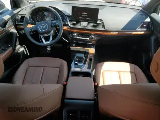 2024 Audi Q5 Premium z VIN WA1ABAFYXR2146614, wystawiony jako Copart lot #57276165 z przebiegiem 15 182 mil mil oraz Szkoda całkowita • Salvage title. Historia ofert i sprzedaży dostępna na DreamBid. Obrazek 8.