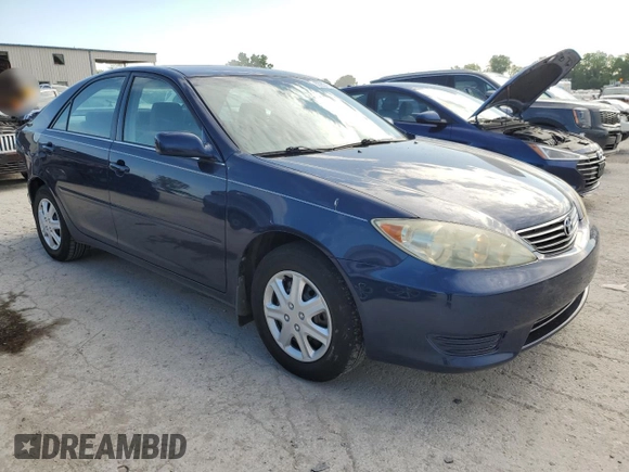 2005 Toyota Camry STD z VIN 4T1BE32K15U062271, wystawiony jako Copart lot #55957155 z przebiegiem 187 231 mil mil oraz Szkoda całkowita • Salvage title. Historia ofert i sprzedaży dostępna na DreamBid. Obrazek 4.