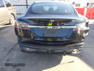 2017 Tesla Model S 60 with VIN 5YJSA1E19HF226094, listed as a IAAI auction lot 40931307 with 80,392 mi miles and . Bid and sale history available at DreamBid. Image 6.